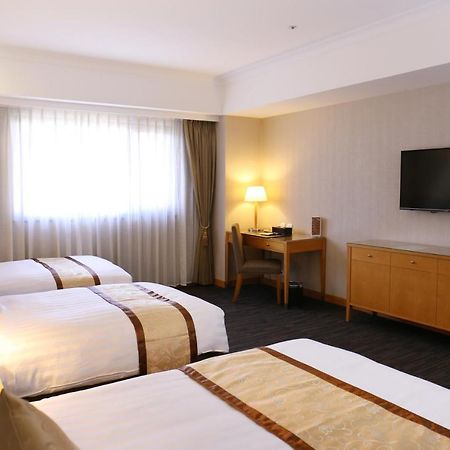 Fushin Hotel - Tainan Bagian luar foto