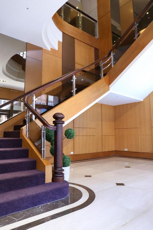 Fushin Hotel - Tainan Bagian luar foto