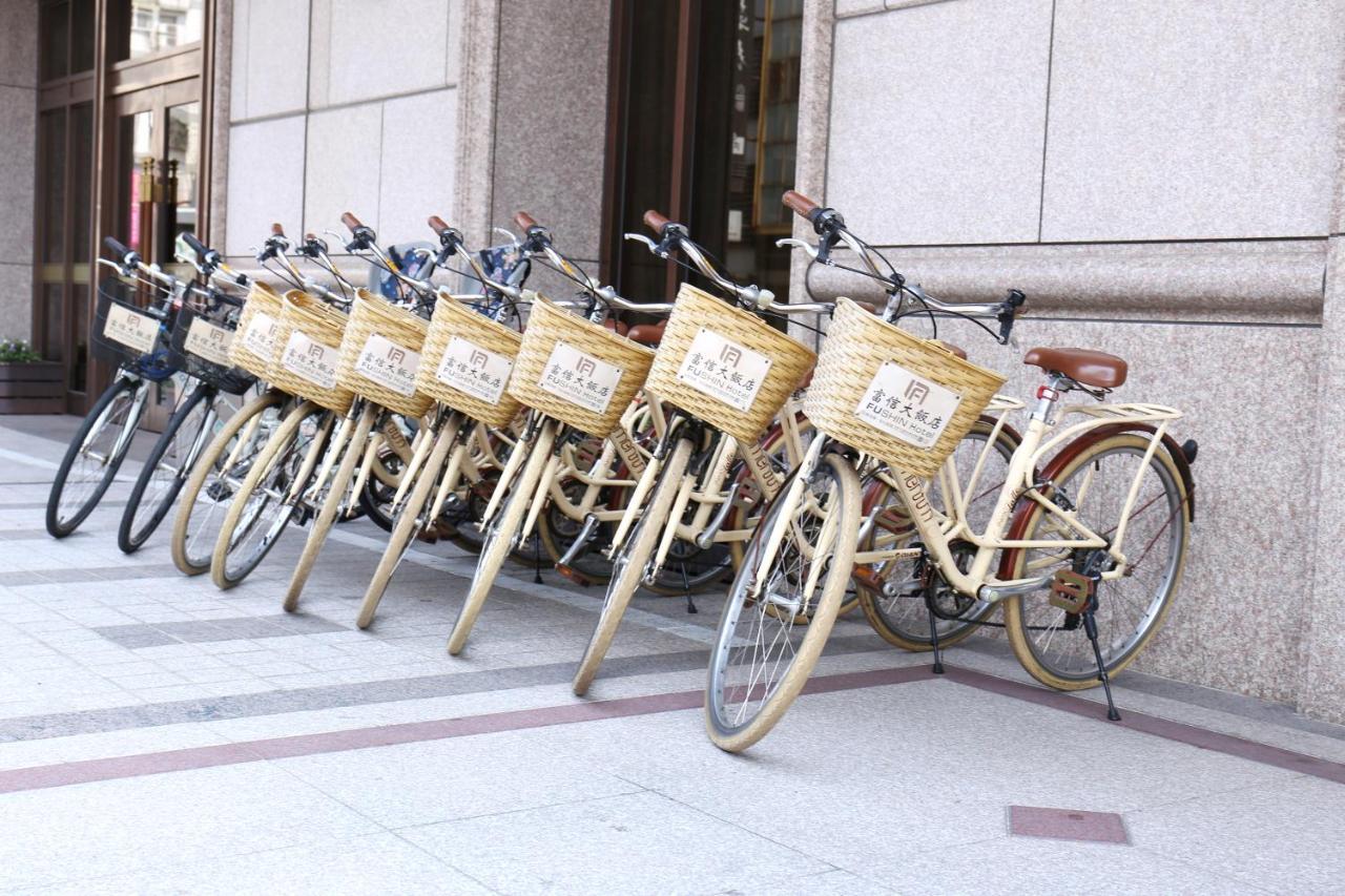 Fushin Hotel - Tainan Bagian luar foto