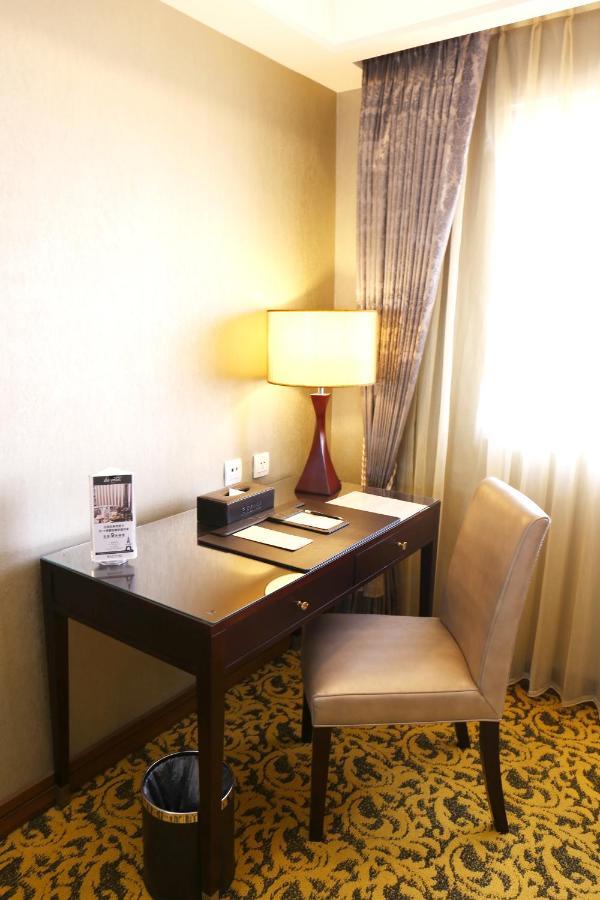 Fushin Hotel - Tainan Bagian luar foto