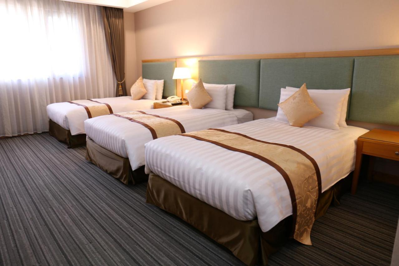 Fushin Hotel - Tainan Bagian luar foto