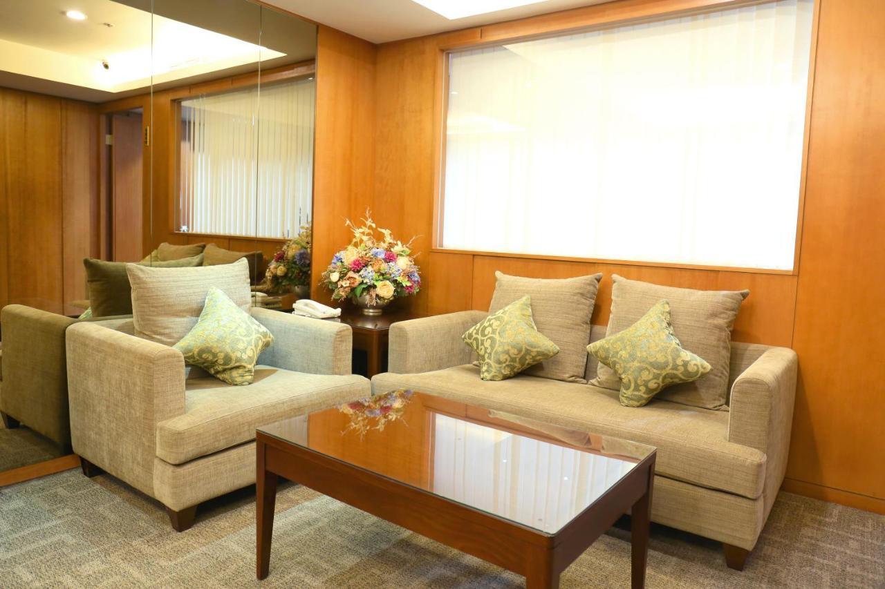 Fushin Hotel - Tainan Bagian luar foto