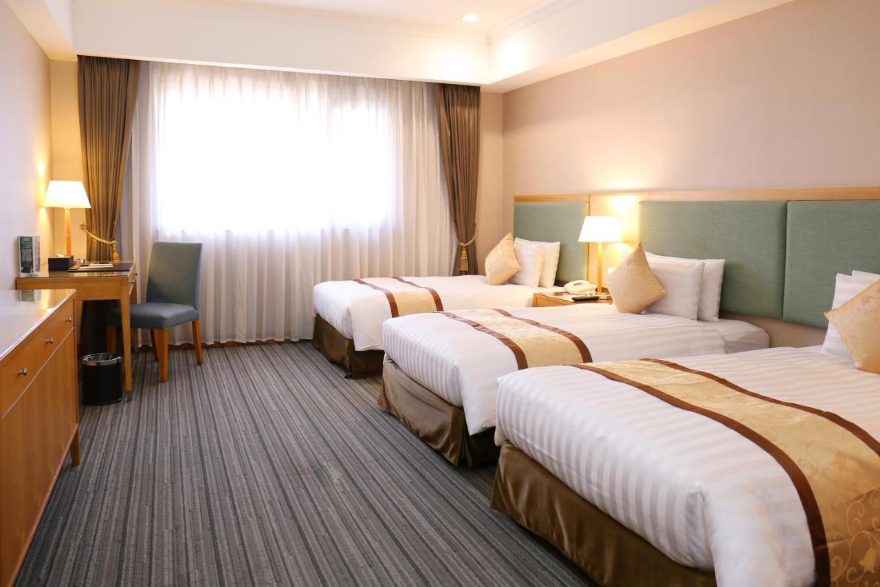 Fushin Hotel - Tainan Bagian luar foto