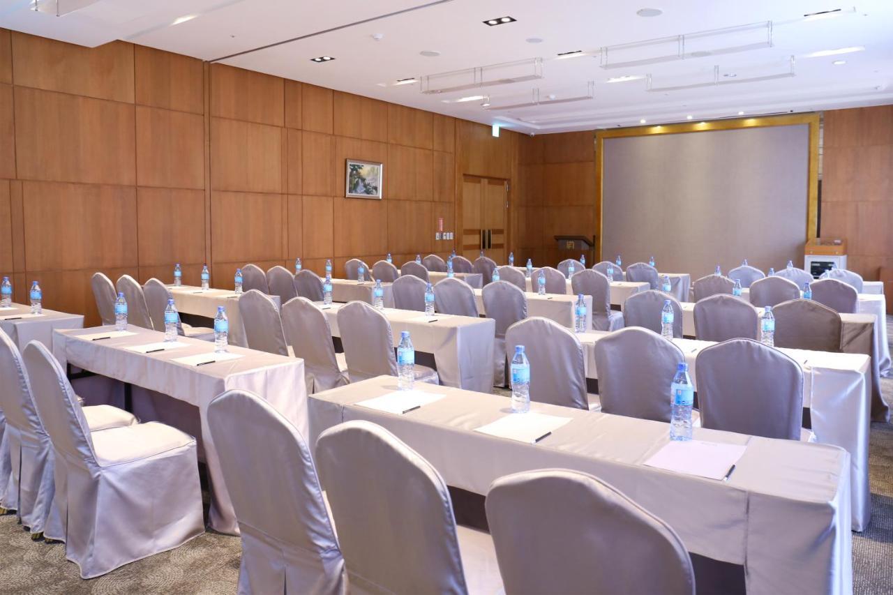 Fushin Hotel - Tainan Bagian luar foto