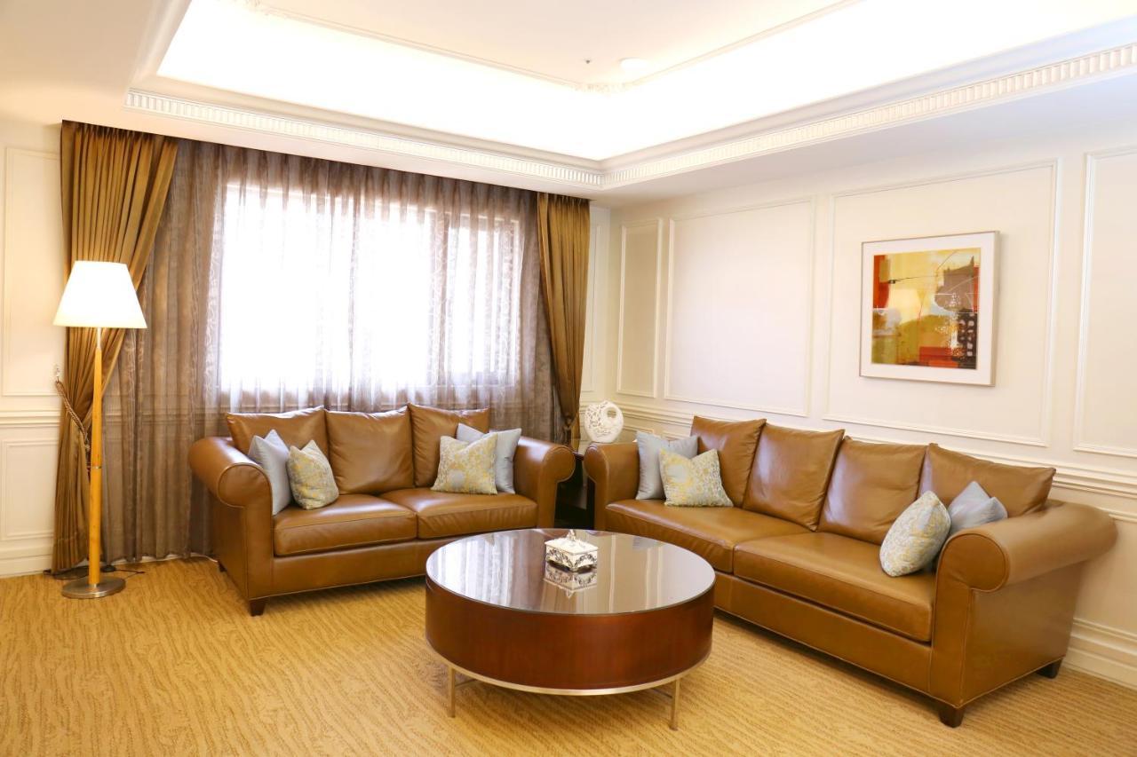 Fushin Hotel - Tainan Bagian luar foto
