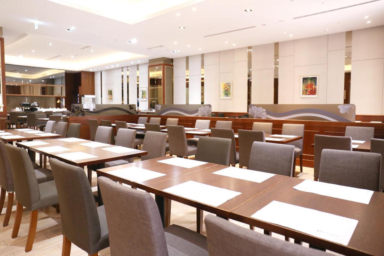 Fushin Hotel - Tainan Bagian luar foto