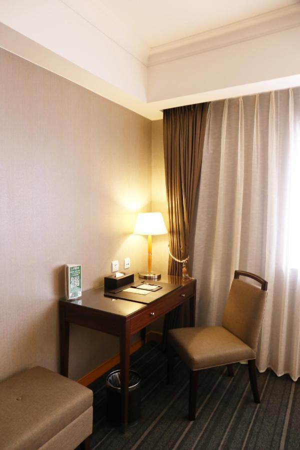 Fushin Hotel - Tainan Bagian luar foto