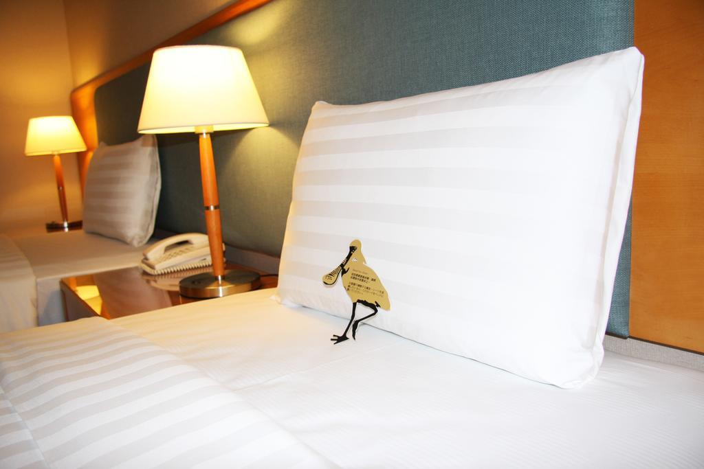 Fushin Hotel - Tainan Bagian luar foto